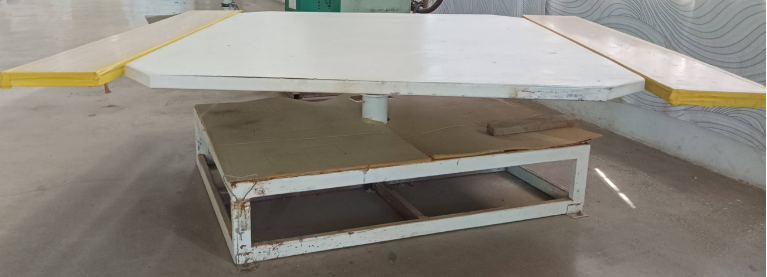 TURN TABLE